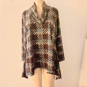 3x$30 Yummy Turtleneck Long Sleeve Plus Size 2X Plaid